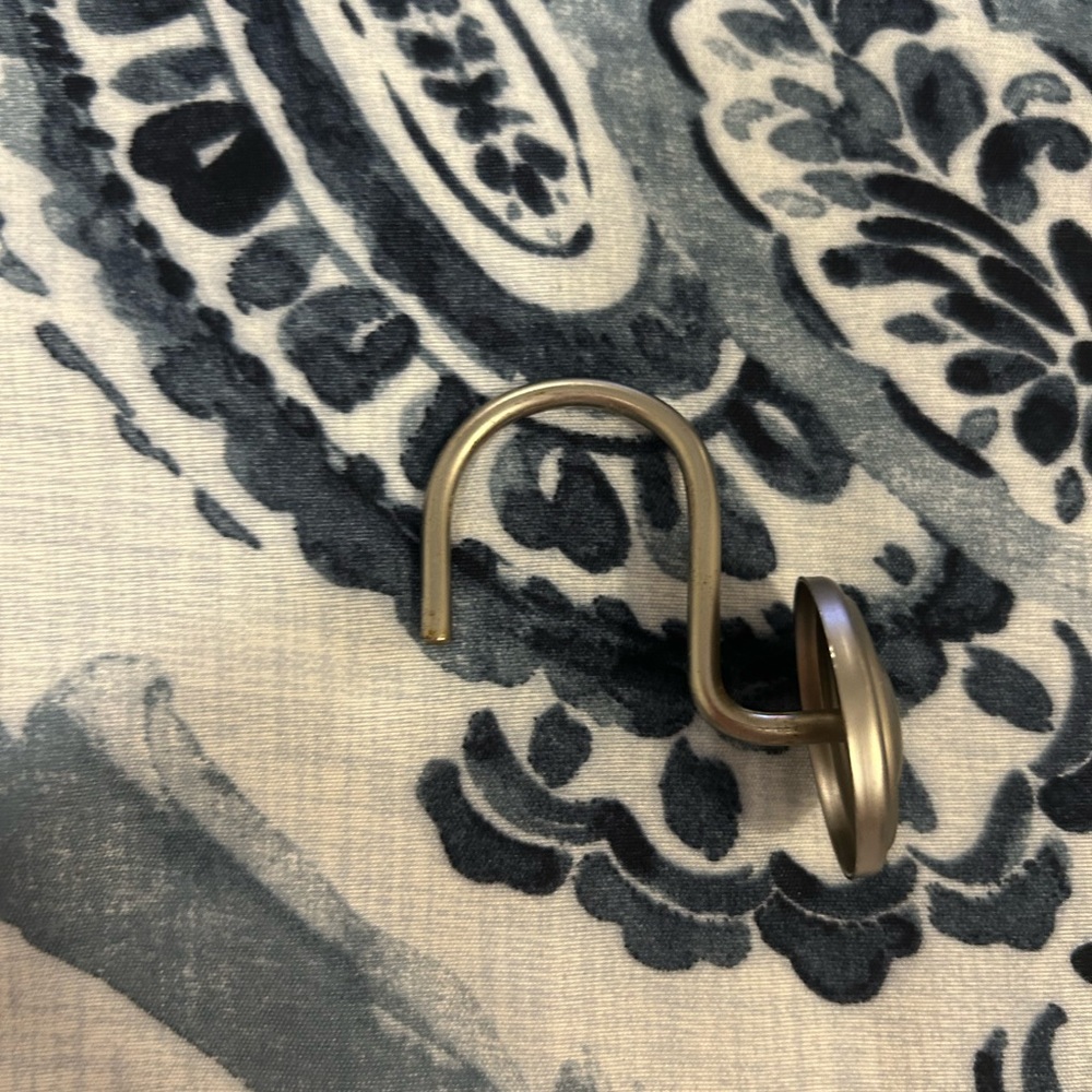 Shower Rings - Picture 2 of 2